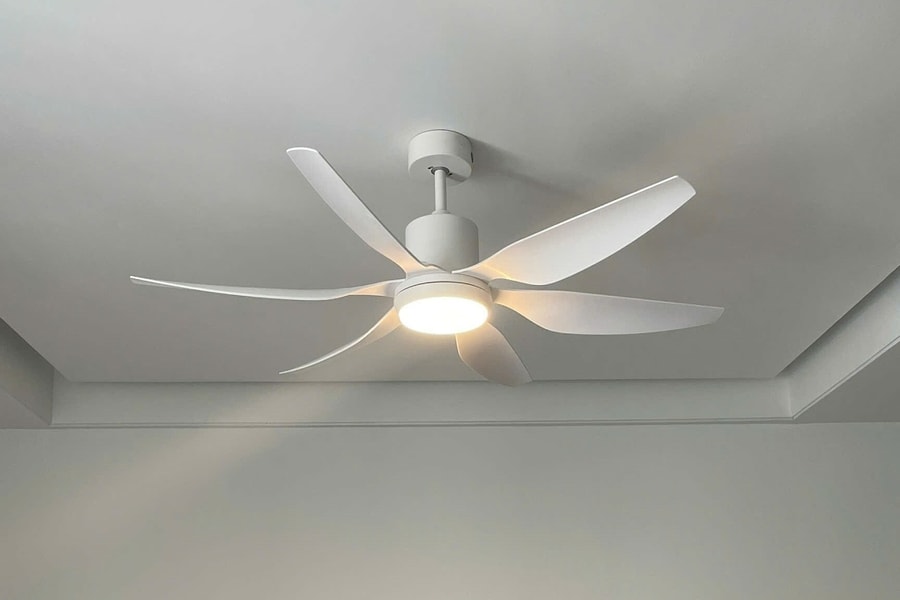 Bốn mẫu quạt trần tiết kiệm điện