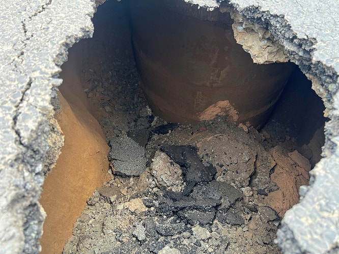 'Hố tử thần' xuất hiện trên đường huyết mạch TP HCM