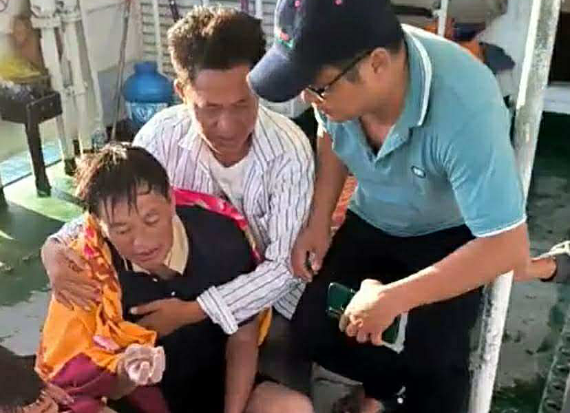 Cứu sống người thứ hai trong vụ chìm thúng ở Lý Sơn