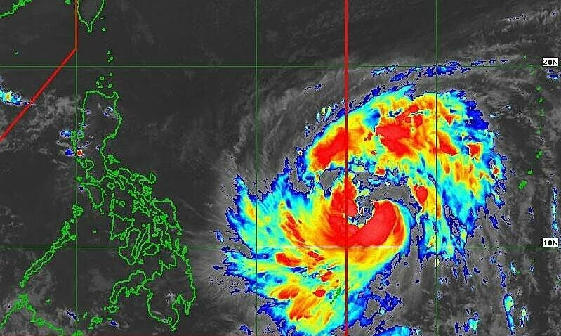 Bão Fung Wong đe dọa 'vẽ lại đường bờ biển' Philippines