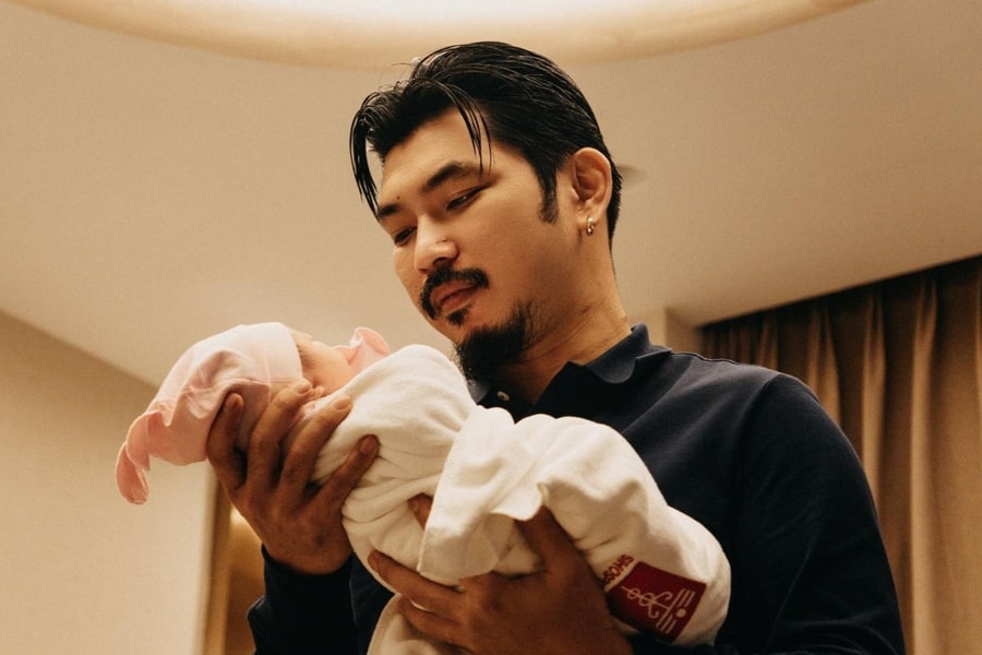 Diễn viên Hà Hiền đón con đầu lòng