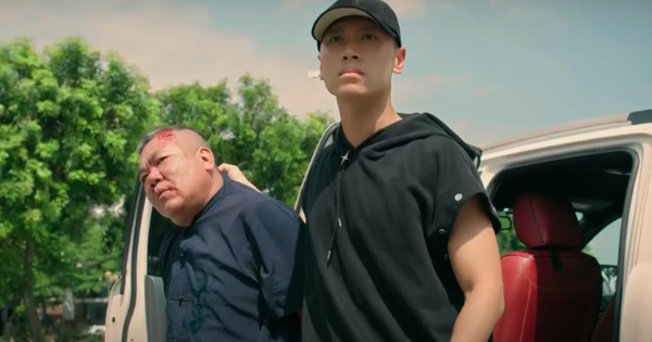 Nam diễn viên 'Mưa đỏ' và vai diễn hoàn toàn khác biệt trong 'Cách em 1 milimet'