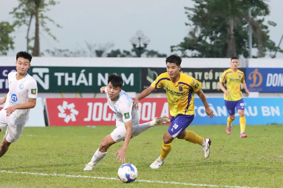 Xem lại bàn thua hy hữu khiến đội của cố vấn Park Hang-seo mất chiến thắng