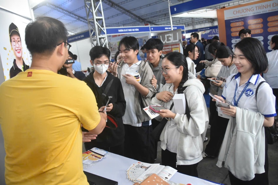 Cung ứng 15000 việc làm tại ngày hội việc làm Job Link 2025