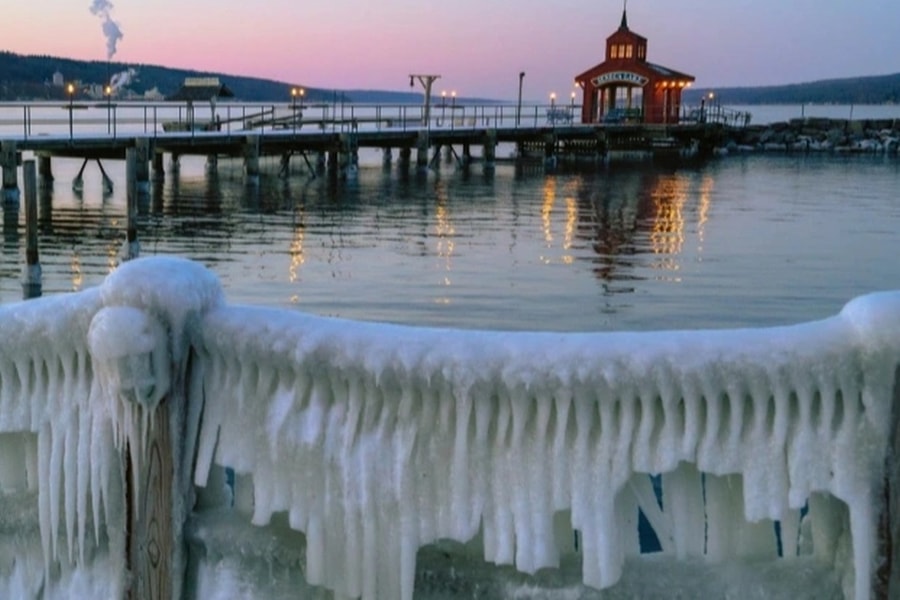 Giải mã những tiếng nổ như súng vang lên từ dưới lòng hồ kéo dài 400 năm