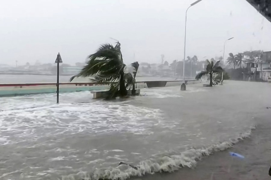 Siêu bão Fung Wong đổ bộ Philippines