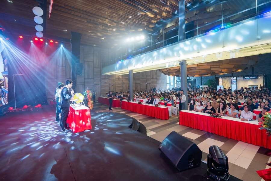 The Sculptura hết giỏ hàng trong một giờ mở bán