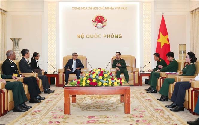 Đại tướng Phan Văn Giang tiếp Thư ký Quốc phòng Ấn Độ Rajesh Kumar Singh