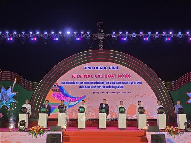 Khai mạc chuỗi hoạt động Kỷ niệm 89 năm Ngày truyền thống công nhân vùng Mỏ