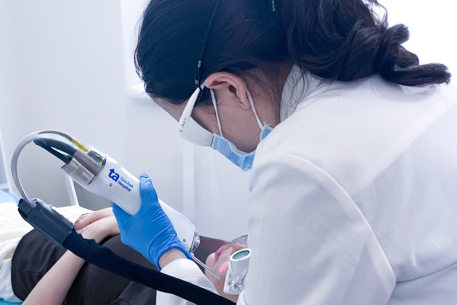 Viêm da nặng sau trị sẹo mụn