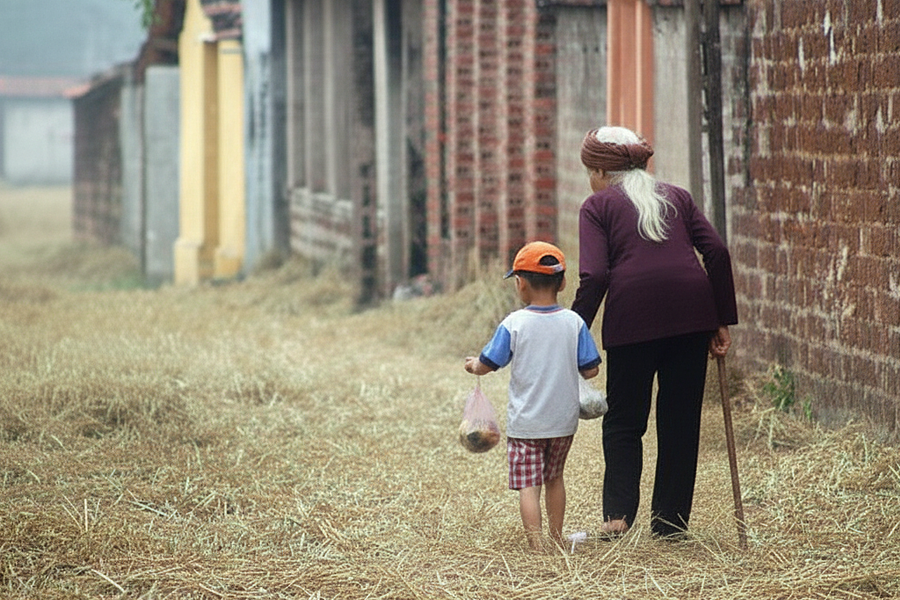 Vợ chồng con trai ly hôn, ông bà nuôi cháu được không?