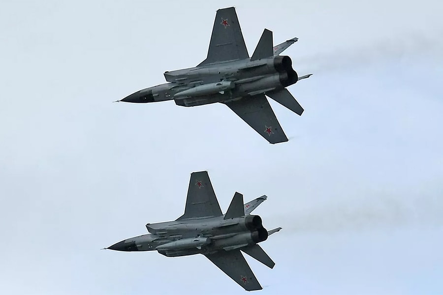 Ukraine nghi bỏ lọt tên lửa Kinzhal nhắm tới căn cứ F-16