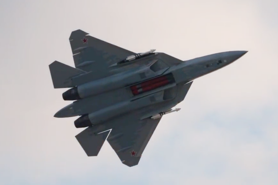 Nga lần đầu khoe dàn tên lửa giấu trong thân tiêm kích Su-57