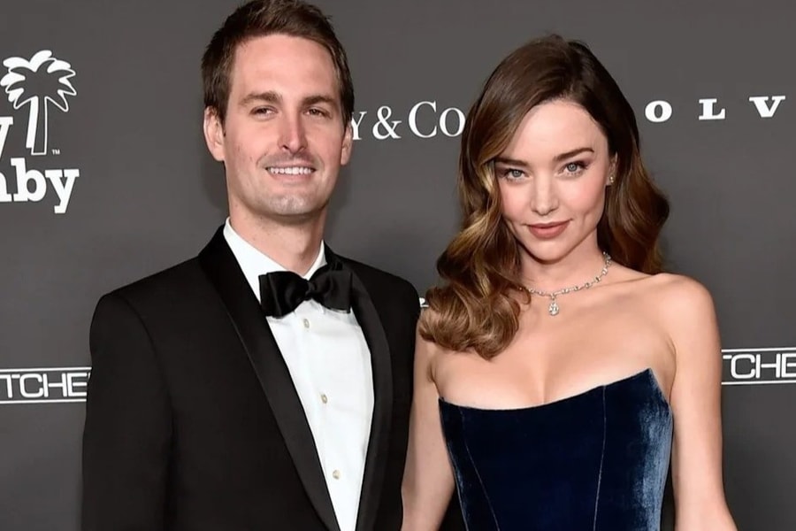 Thiên thần Miranda Kerr gợi cảm bên chồng tỷ phú