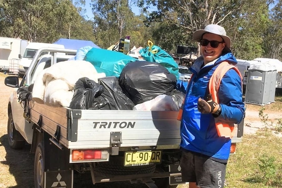 Mua được nhà bằng tiền nhặt vỏ lon