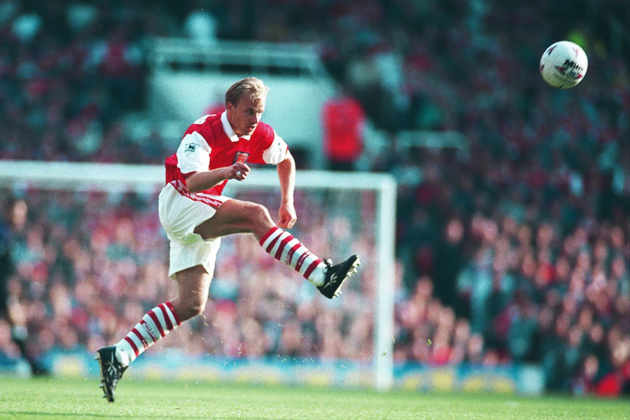 12 điều khoản kỳ lạ nhất trong hợp đồng cầu thủ