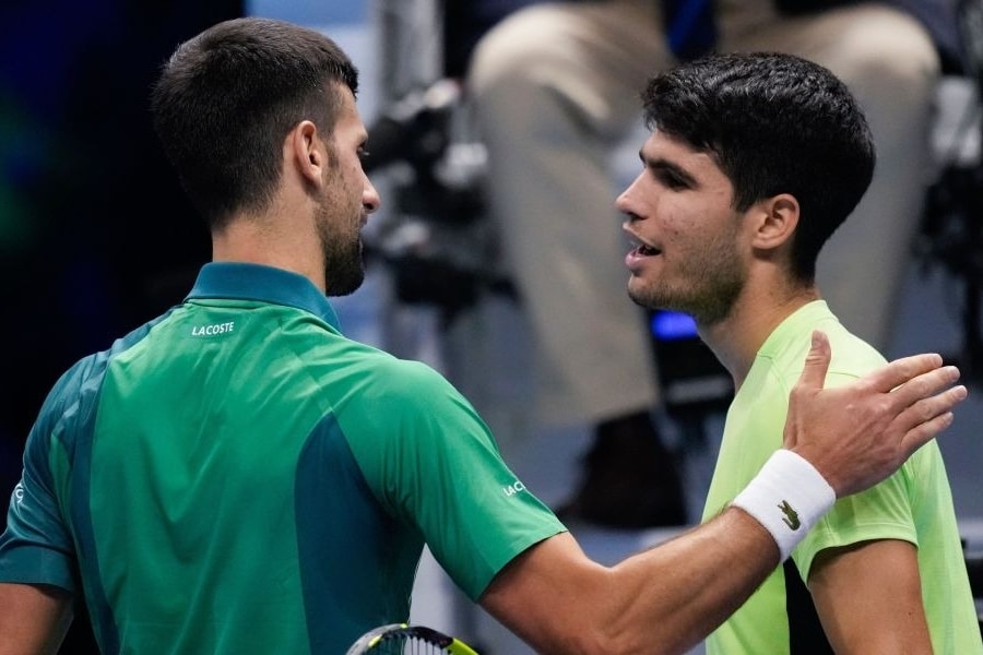 Alcaraz thấy may mắn khi Djokovic rút lui