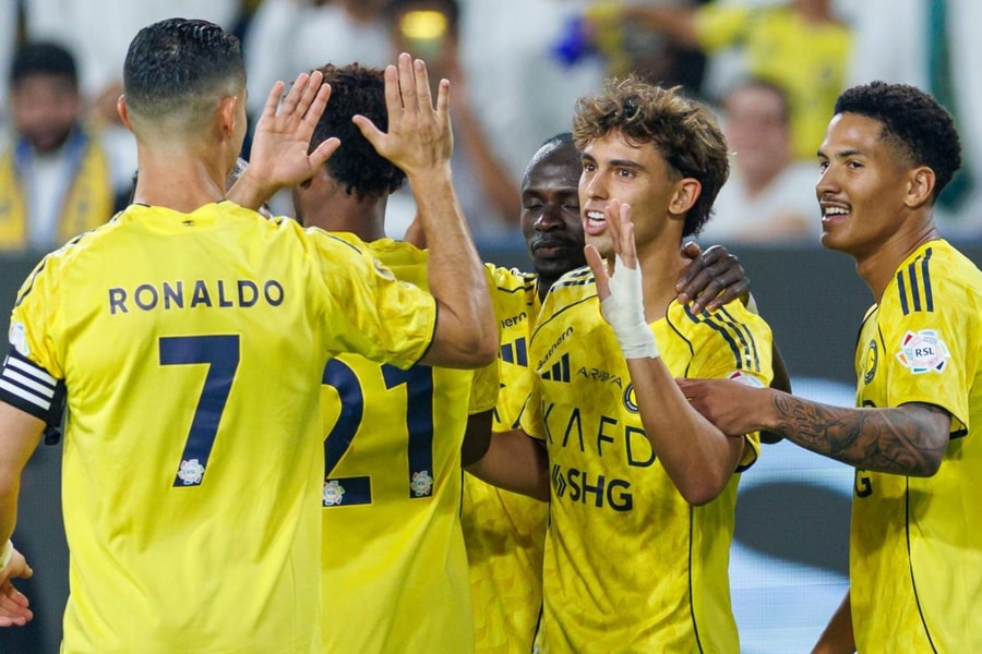 Ronaldo bị Felix vượt mặt ở cuộc đua Vua phá lưới