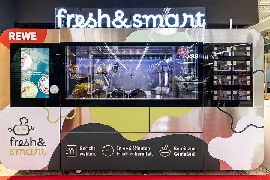 Bếp robot AI phục vụ 120 món ăn mỗi giờ