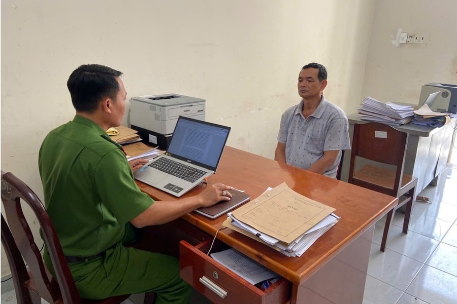 Thủ đoạn trộm 1,8 tỷ đồng trong cốp xe của nhân viên ngân hàng