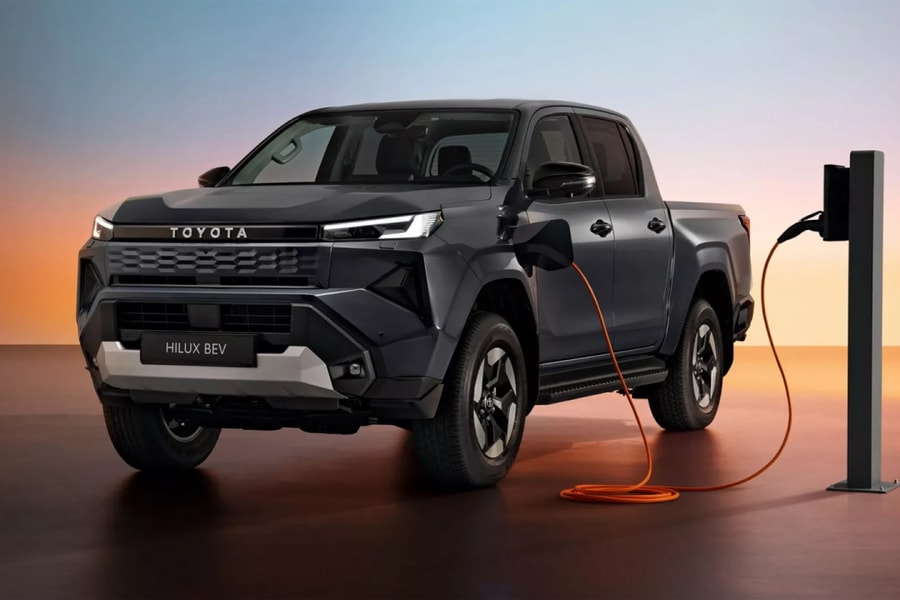 Toyota Hilux thế hệ mới có phiên bản chạy điện