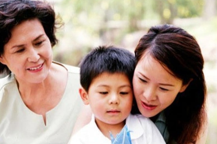 10 năm nhận nuôi con trai, tôi đau đớn trước cú lừa ngoạn mục của nhà chồng