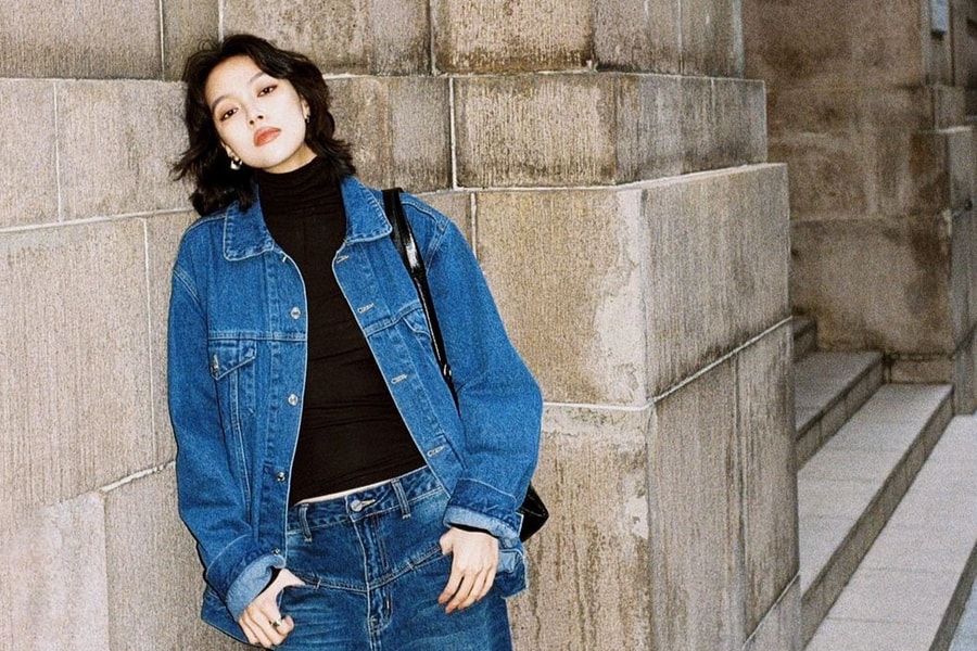 Cách phối quần jeans mùa lạnh trông sang