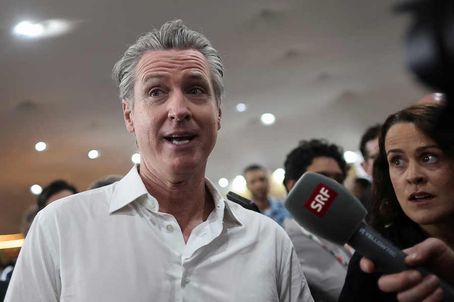 Thống đốc bang California phản đối chính sách phản khí hậu của ông Trump