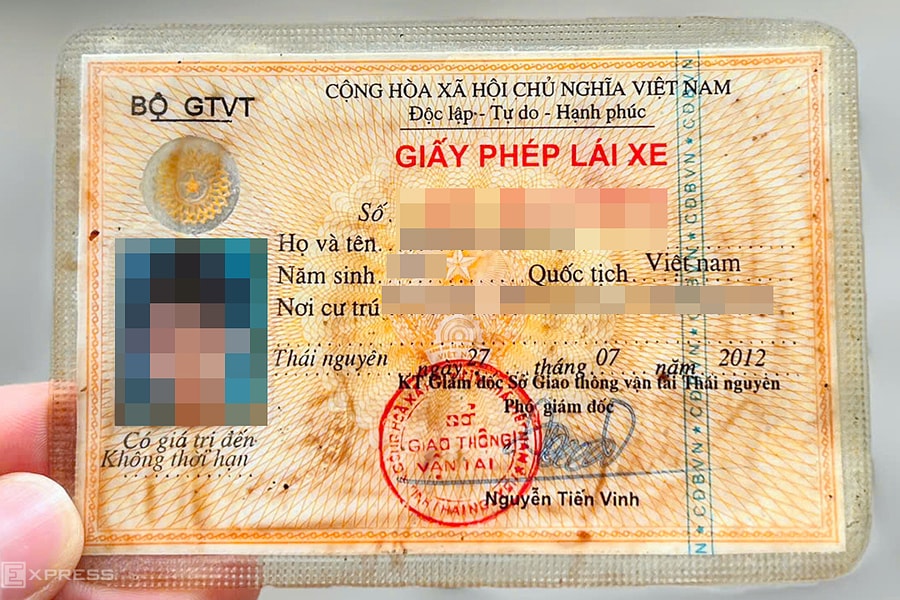 Người Hà Nội cần làm gì khi được yêu cầu 'làm sạch' dữ liệu bằng lái, đăng ký xe