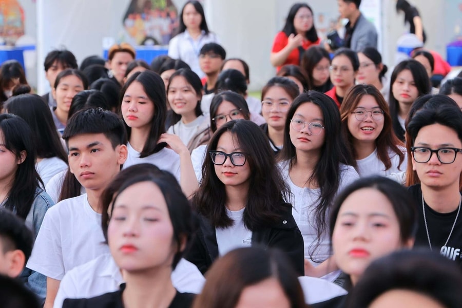 Sinh viên ngoại ngữ không e ngại AI