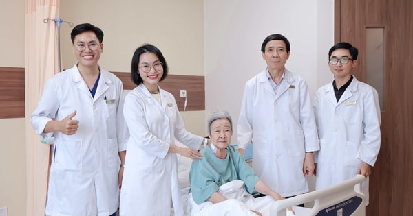 Cứu sống cụ bà 80 tuổi mắc ung thư dạ dày ở vùng “tử huyệt”
