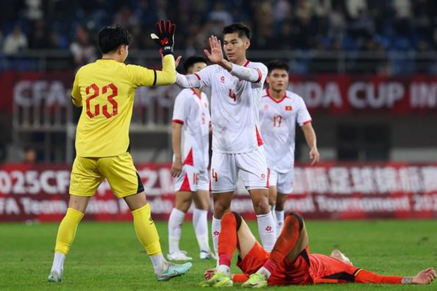 HLV U22 Trung Quốc: 'Việt Nam may mắn hơn'