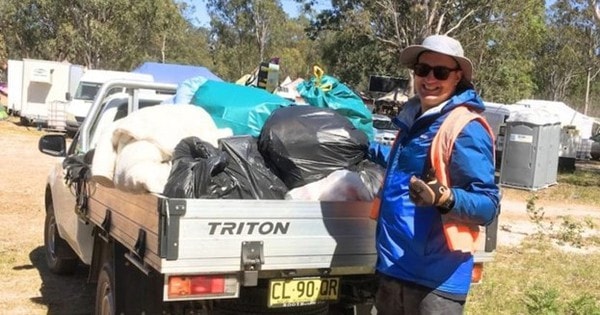 Sau 8 năm nhặt rác, người đàn ông khiến ai cũng bất ngờ khi mua được nhà