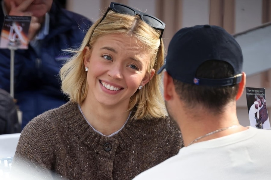 Ảnh hẹn hò của mỹ nhân từng làm nước Mỹ dậy sóng