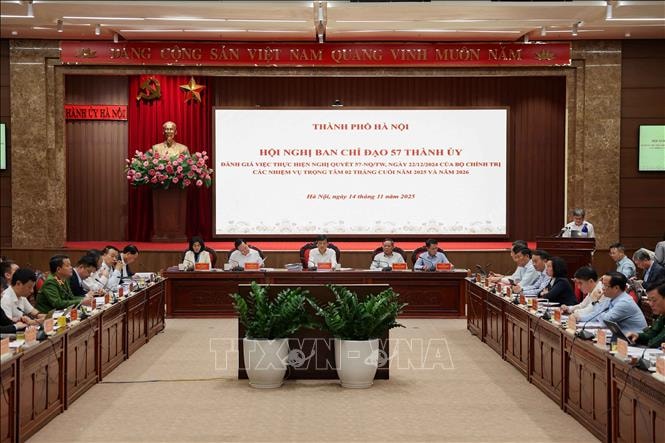 Quyết liệt gỡ 'điểm nghẽn', xây dựng Thủ đô thành trung tâm đổi mới sáng tạo hàng đầu cả nước