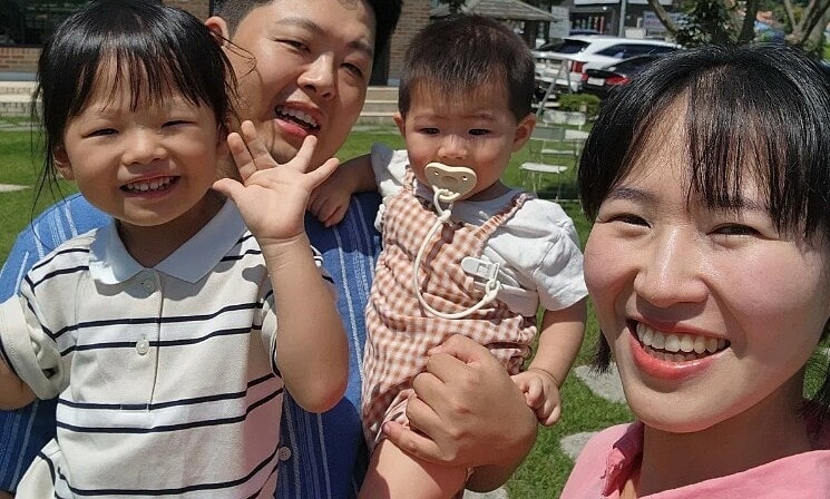 Doanh nghiệp Hàn Quốc 'rải tiền' giục nhân viên sinh con