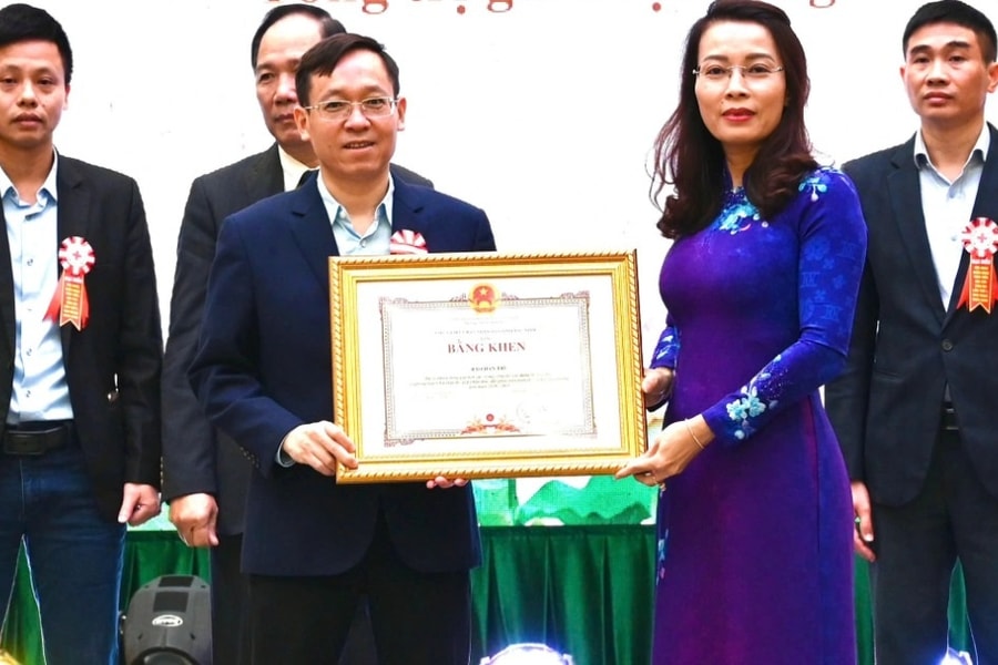 Báo Dân trí nhận Bằng khen của Chủ tịch UBND tỉnh Bắc Ninh