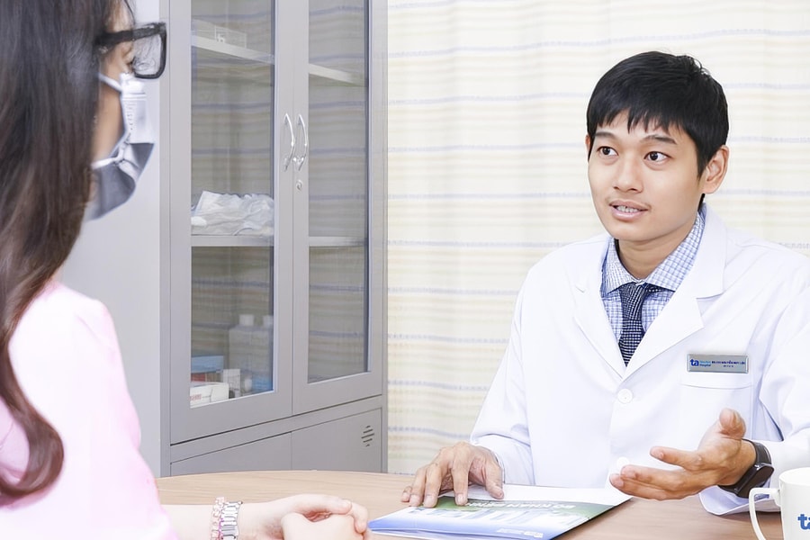 Vì sao cần dùng thuốc cản quang khi chụp CT trước xạ trị?