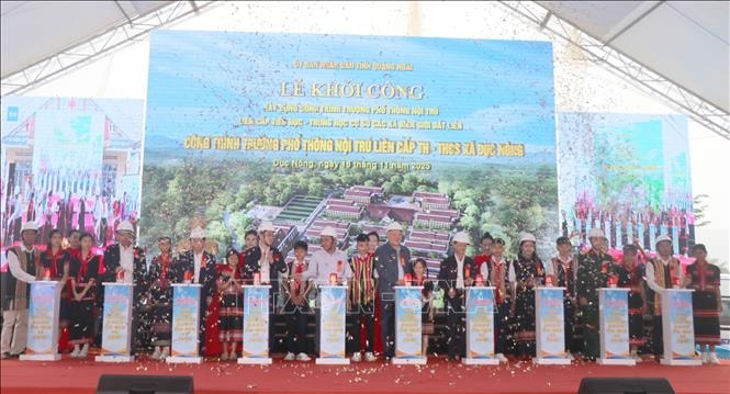 Đảm bảo các trường học vùng cao triển khai đồng bộ, đúng tiến độ