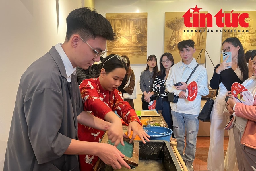 Giới trẻ tìm về di sản giấy dó