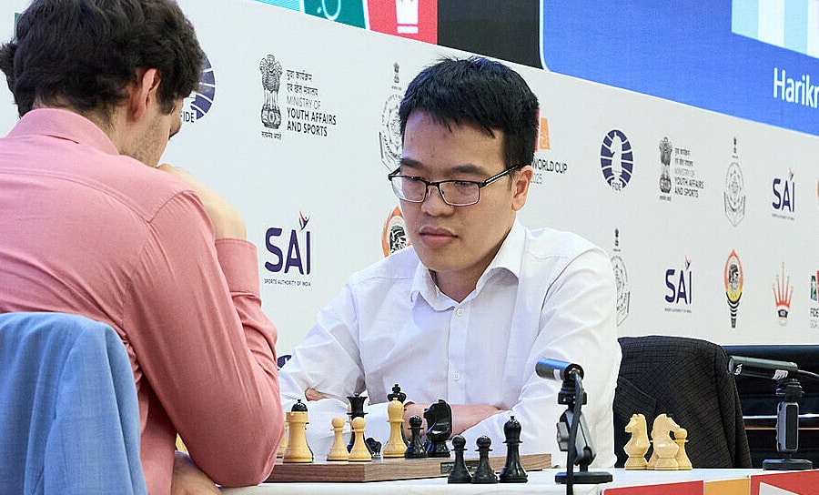 Quang Liêm bị loại sau ba lần 'chết hụt' ở World Cup cờ vua