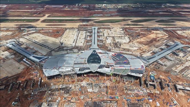 Kiên quyết, kiên trì thực hiện mục tiêu ổn định kinh tế vĩ mô, thúc đẩy tăng trưởng trên 8,4%