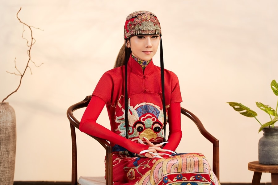 Dương Lệ Bình lần đầu biểu diễn tại Việt Nam