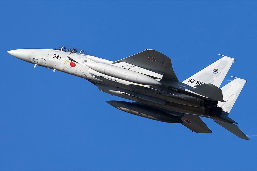 Tiêm kích Nhật giám sát UAV nghi của Trung Quốc gần đảo tiền tiêu