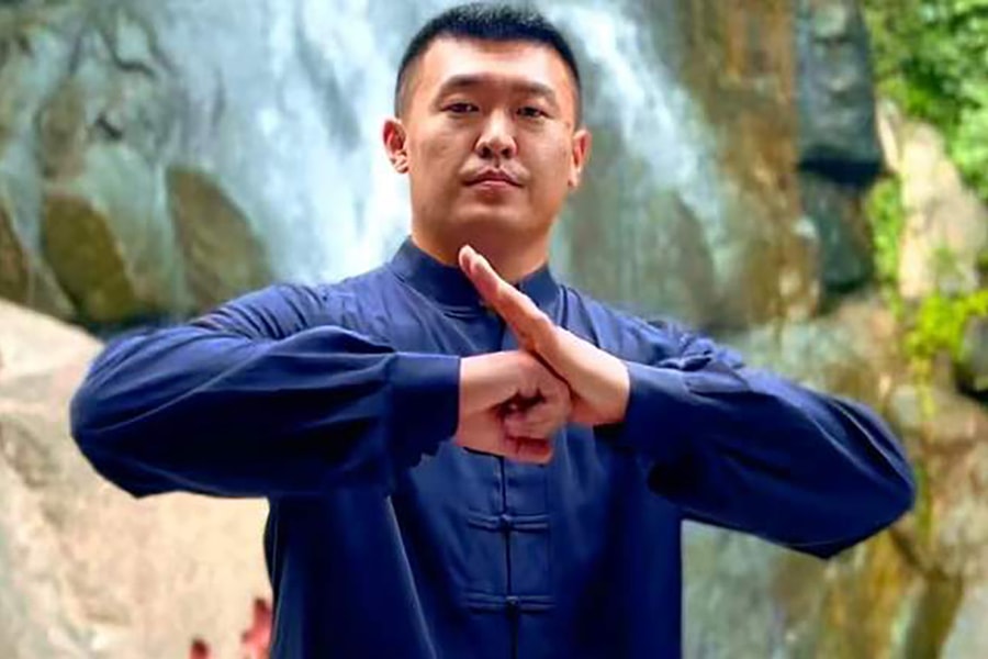 Võ sĩ Kazakhstan thách thức võ lâm Trung Quốc, dân mạng đòi cao thủ ứng chiến