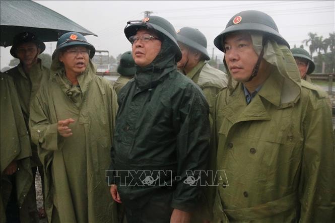 Phó Thủ tướng Hồ Quốc Dũng kiểm tra công tác ứng phó mưa lũ tại Khánh Hòa