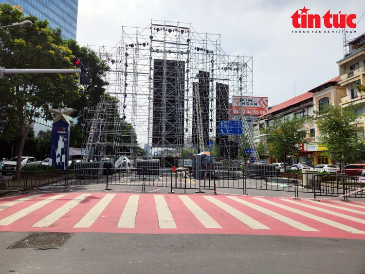 TP Hồ Chí Minh hạn chế lưu giao thông tuyến đường Lê Lợi đến ngày 2/12