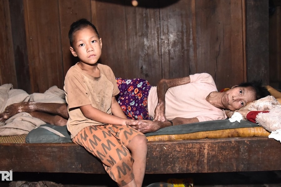 Lay lắt phận đời mẹ khuyết tật đặc biệt nặng, con thơ câm điếc