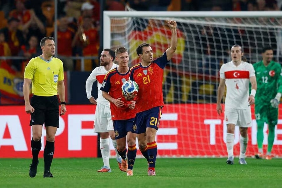 Tây Ban Nha suýt bẽ mặt trong ngày giành vé dự World Cup