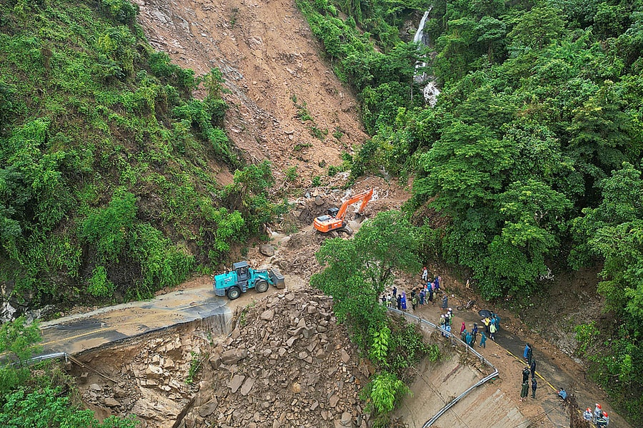 Tìm thấy thi thể nạn nhân mất tích trong vụ sạt lở đèo Khánh Sơn